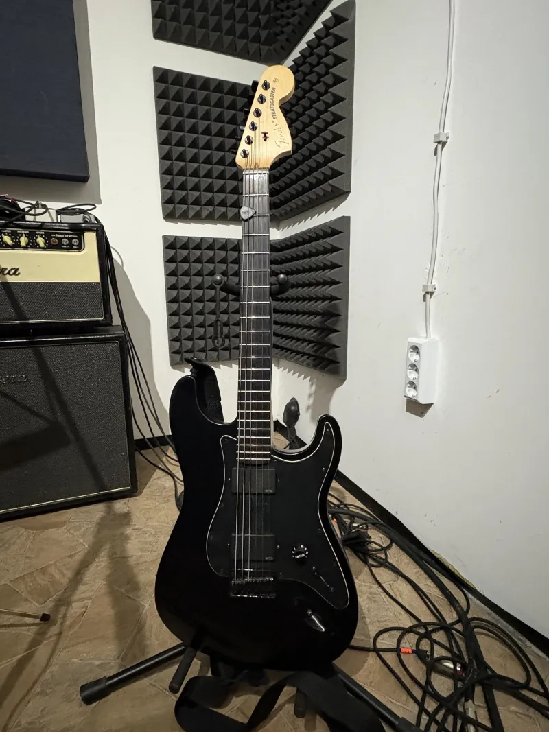 Fender Jim Root Startocaster USA E-Gitarre