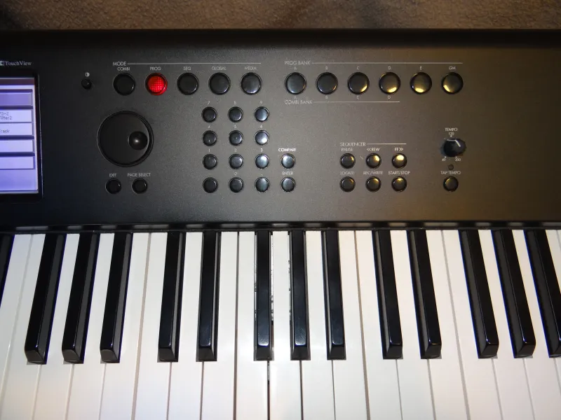 Korg M 50 88 Klavier Synthesizer