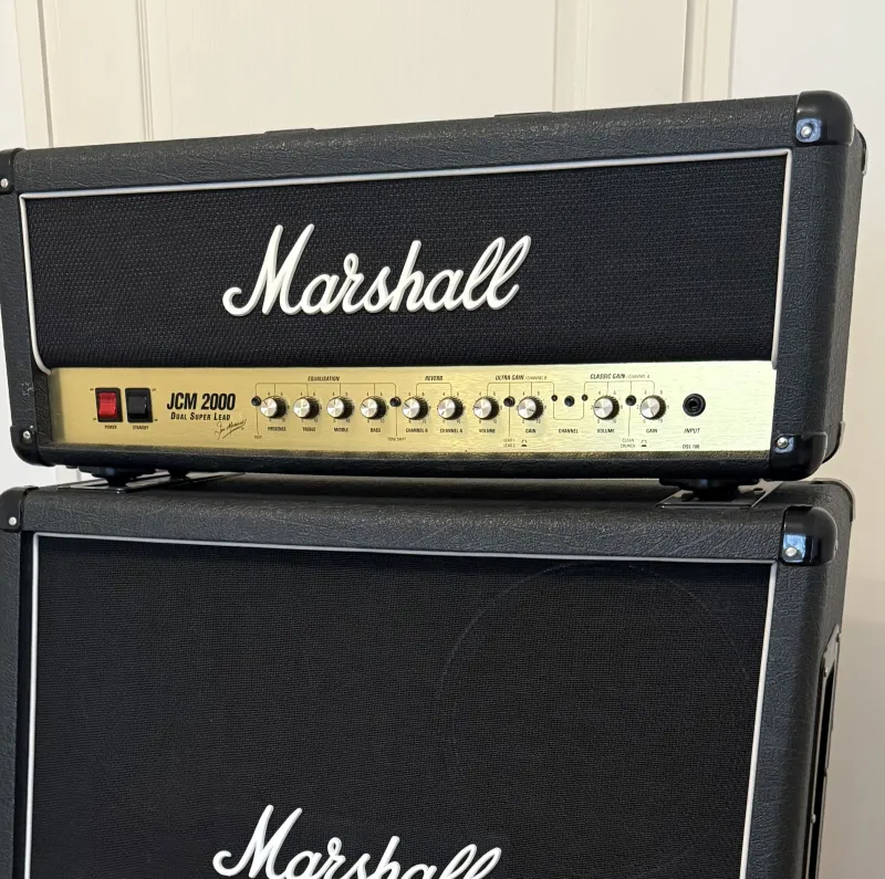 Marshall JCM2000 dsl 100 Guitar amplifier