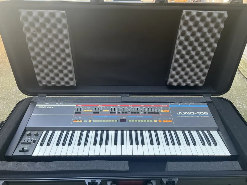 Roland JUNO-106 Analog synthesizer