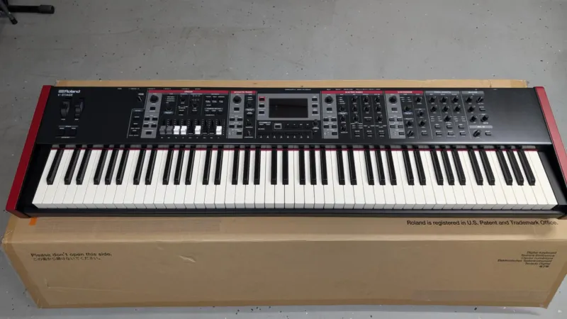 Roland V-Stage 88 alkalmi áron Syntetizátor