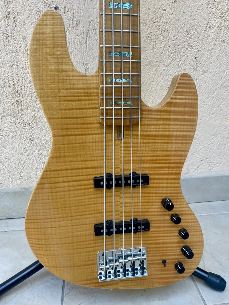 Sire Marcus Miller V10 2.gen KŐRIS Bass guitar 5 strings