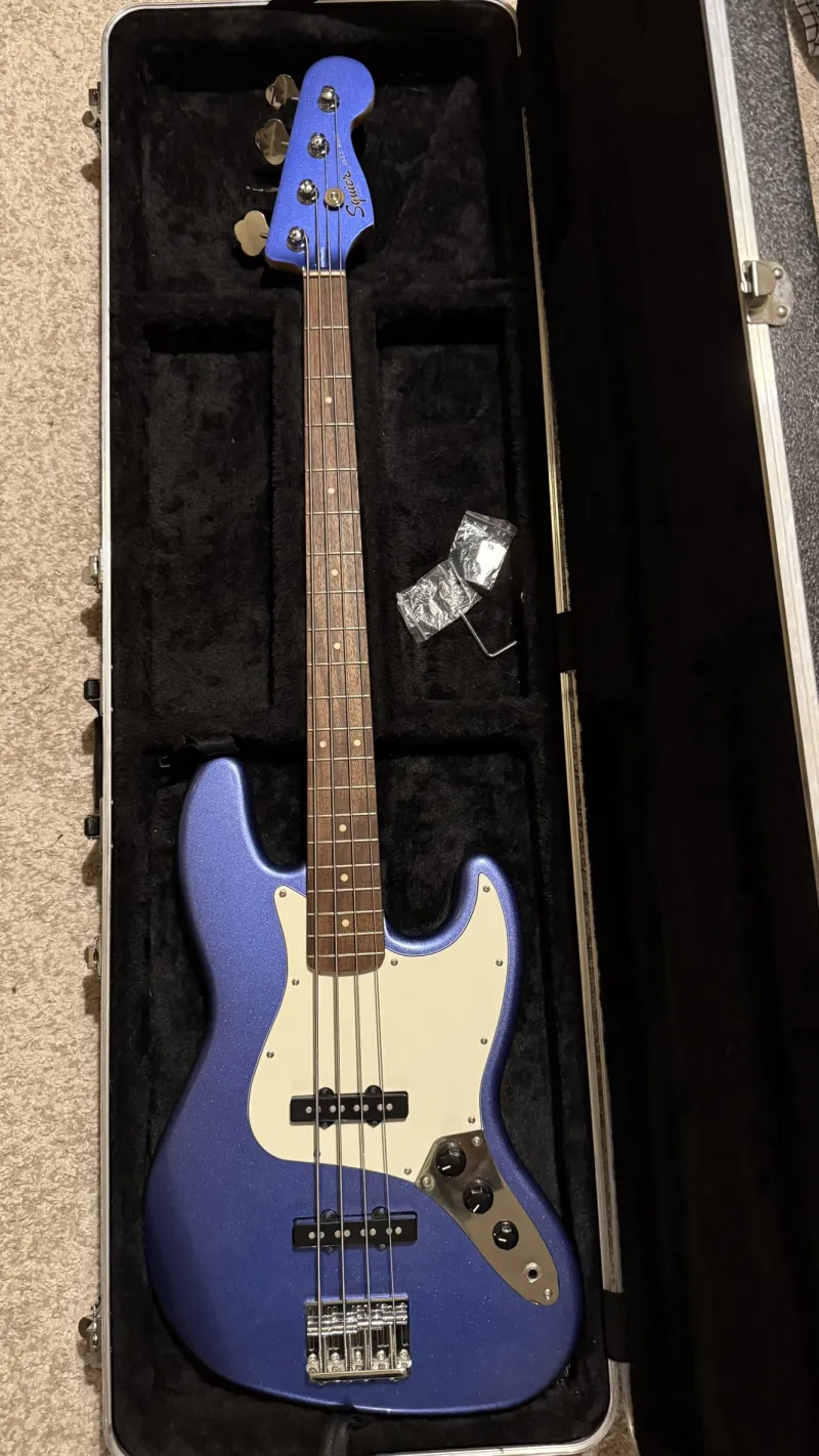 Squier Contemporary Jazz Bass LRL Ocean Blue Basgitara