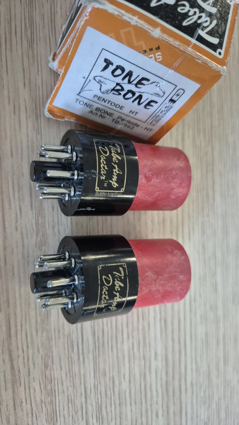 TAD T-Bone Pen-tone konverter 6L6 > EL84 foglalat Vacuum tube