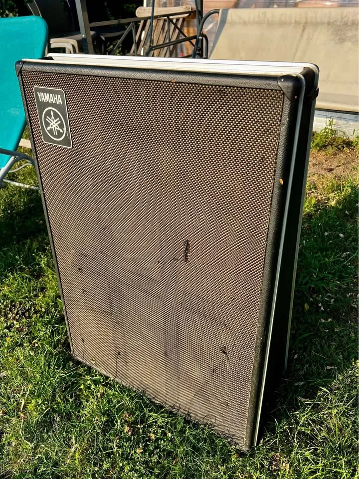 YAMAHA TA-60 kombó - HIBÁS Gitárkombó
