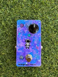 - Midnight Electronics Space Dust Fuzz - Midnight Electronics Space Dust Fuzz