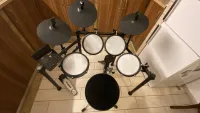 Alesis Nitro Max kit