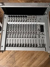Behringer Eurorack MX 2004A Behringer Eurorack MX 2004A