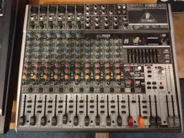 Behringer Xenix x1832 usb Behringer Xenix x1832 usb