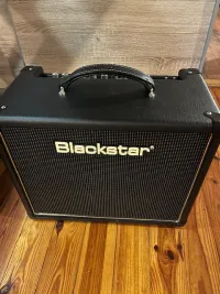 Eladó egy megkímélt állapotú, tökéletesen működő Blackstar HT-5R MK1 csöves gitárkombó!Otthoni gyakorlásra vagy stúdiózásra, ami kis hangerőn is meghozza az igazi csöves dinamikát és kompressziót, akkor a HT-5R az egyik [...]