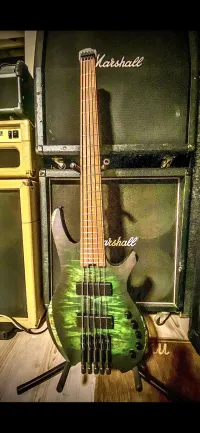 Cort Space 5