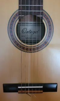 Ortega R121 Classic guitar - Alessi [August 31, 2025, 3:02 pm]