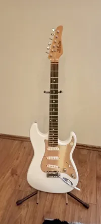 Schecter Diamond series vs1 Schecter Diamond series vs1