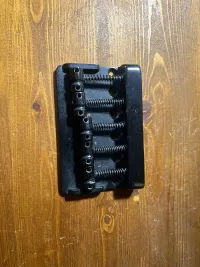 - Megmaradt basszusgitár hardware - Megmaradt basszusgitár hardware
