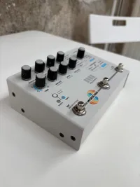 Hologram Microcosm Effect pedal [September 9, 2025, 4:42 pm]
