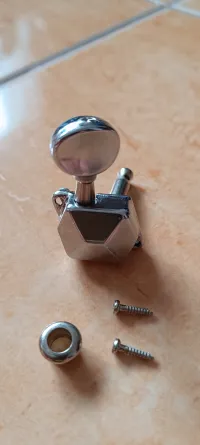 Squier Korea Tuner key - Ács László [Today, 6:47 pm]