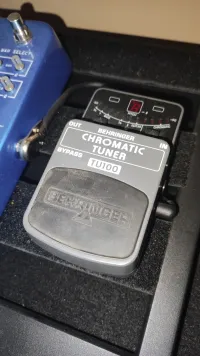 Behringer TU100 Behringer TU100