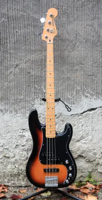 Fender Deluxe Active Precision Bass Special