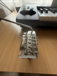 Fender Tremoló + hangoló kulcs készlet Fender Tremoló + hangoló kulcs készlet