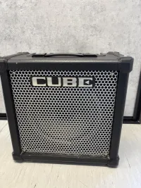 Roland Cube 40GX Gitárkombó - Herczegh Pepe [Ma, 10:46]