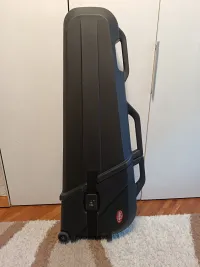 SKB  Basszusgitár keménytok - T.Joci [2025.09.24. 22:41]