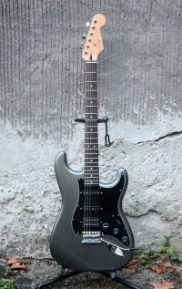 Squier VM Strat India