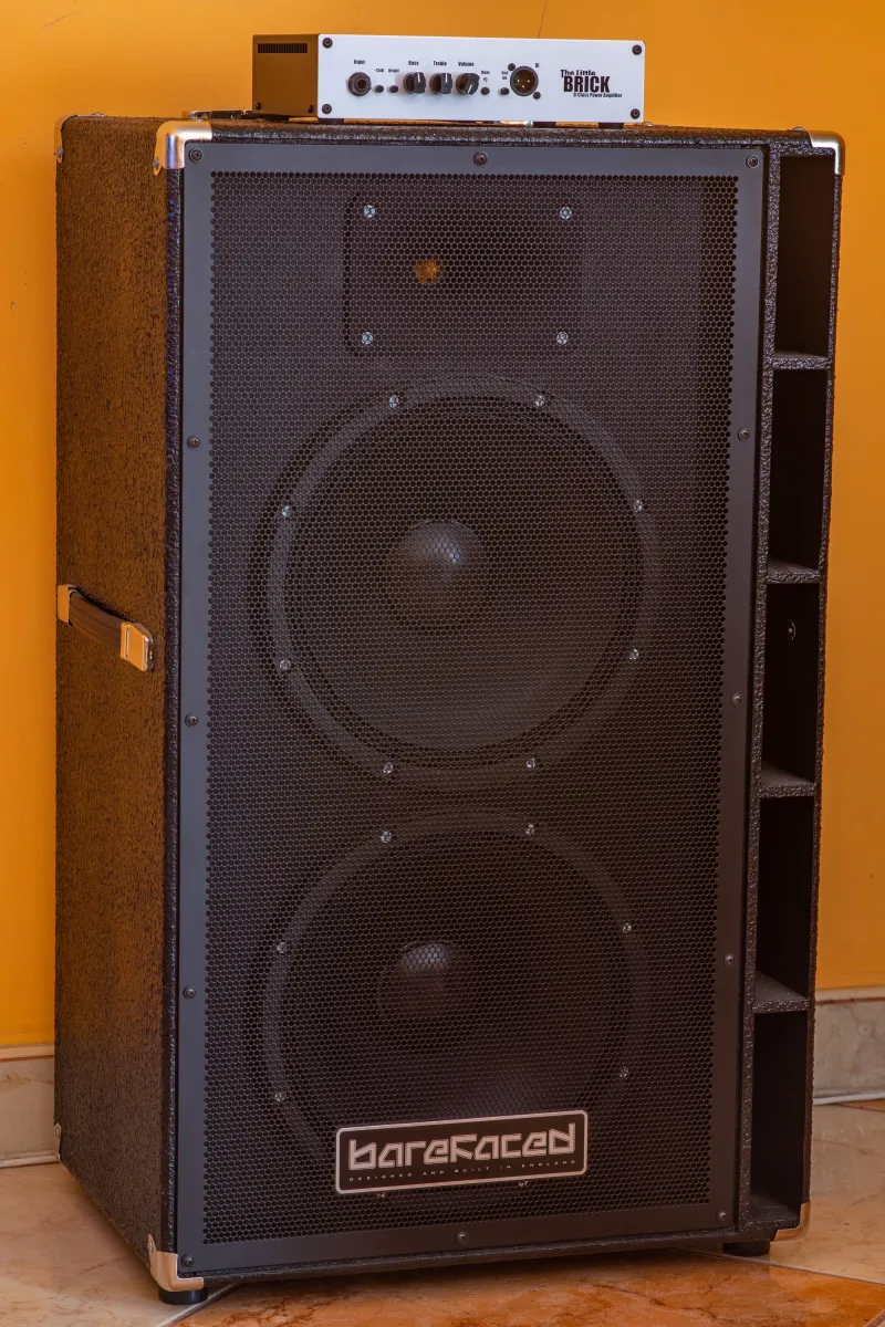 - Barefaced Big Twin II Basszus láda