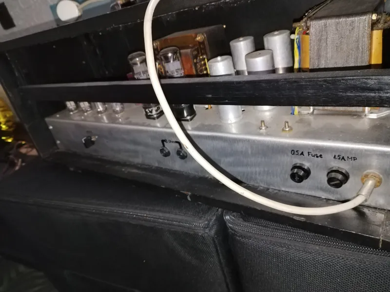 Egyedi készítésű  tube amplifier