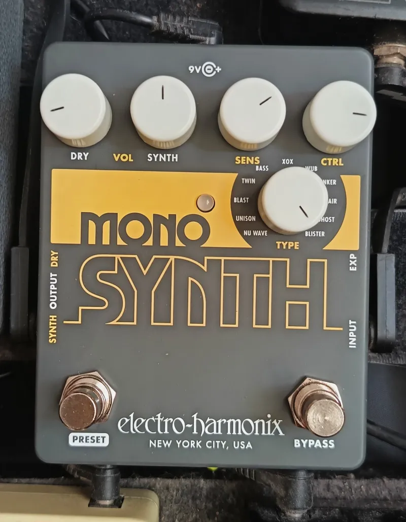 Electro Harmonix Mono Synth Pedal