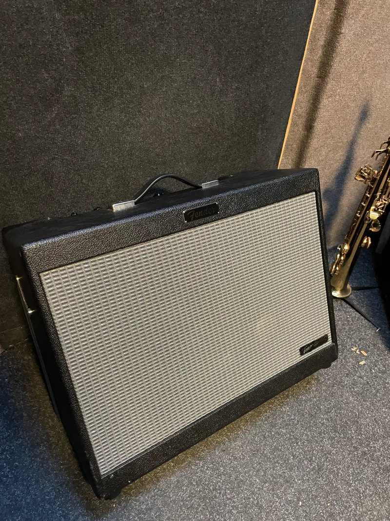 Fender  Reproduktor
