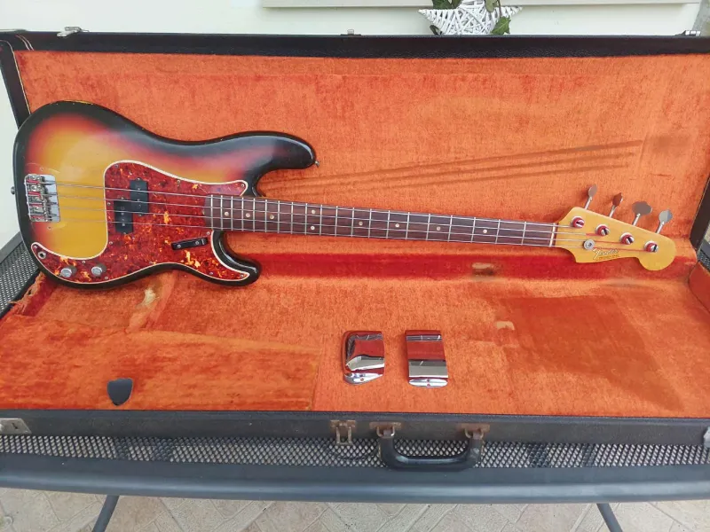 Fender Precision Bass Bass Gitarre