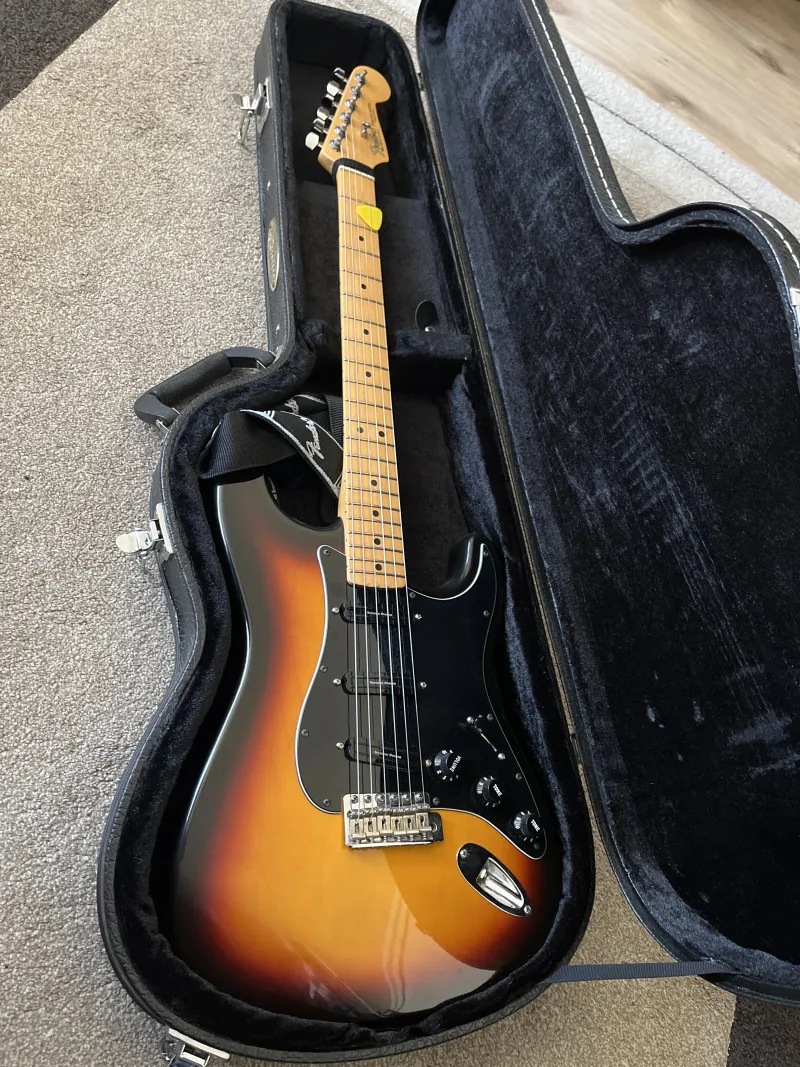 Fender Stratocaster E-Gitarre