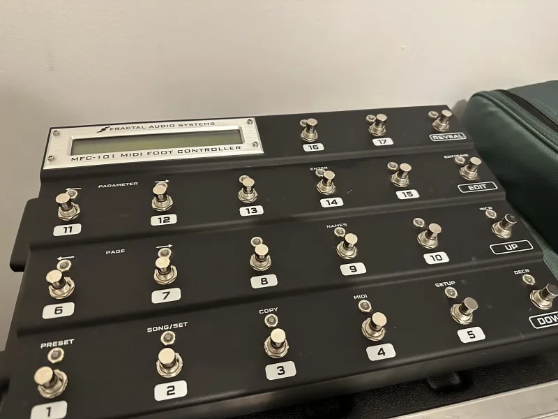 Fractal audio MFC 101 midi Pedál
