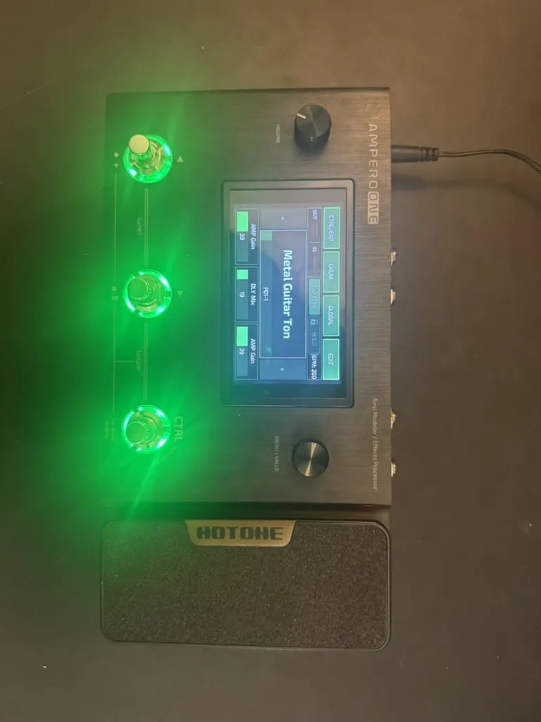 Hotone Ampero One Multieffekt