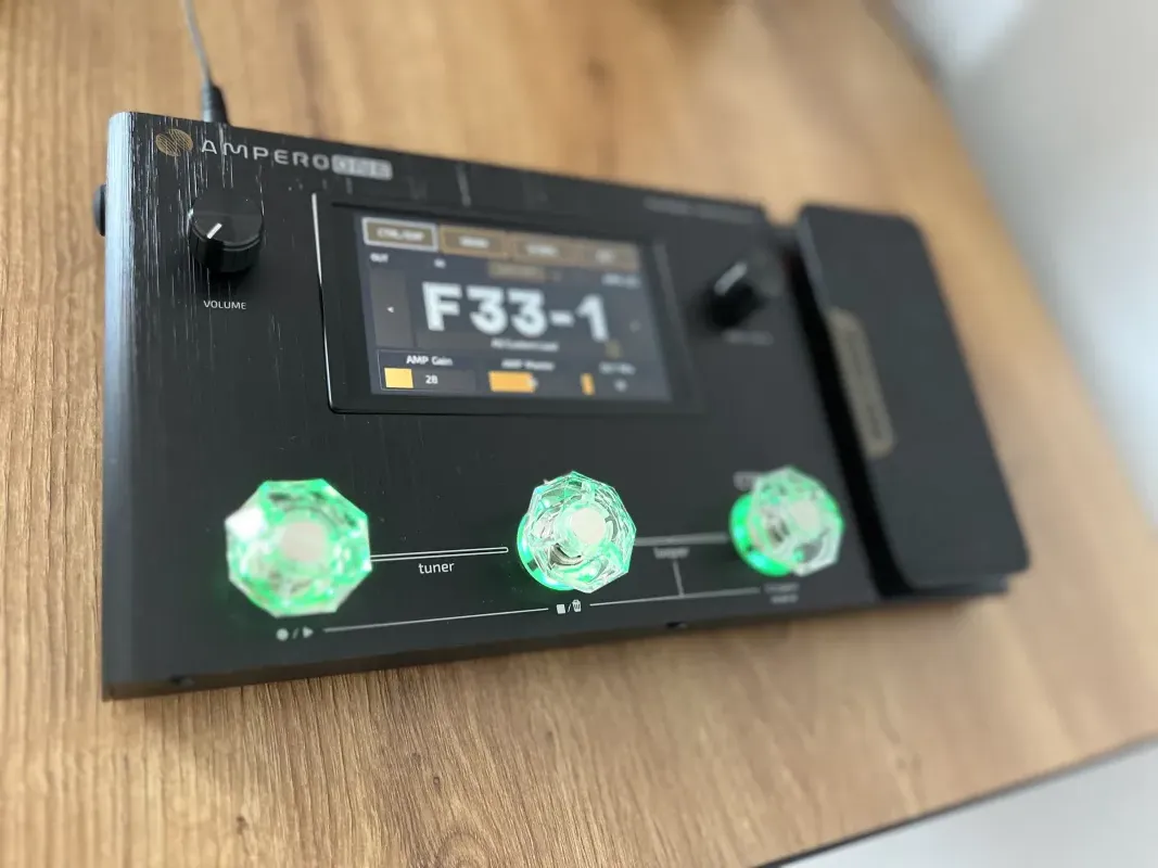 Hotone Ampero one Multieffekt Prozessor