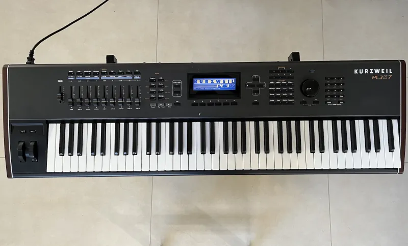 KURZWEIL PC3K7 Synthesizer