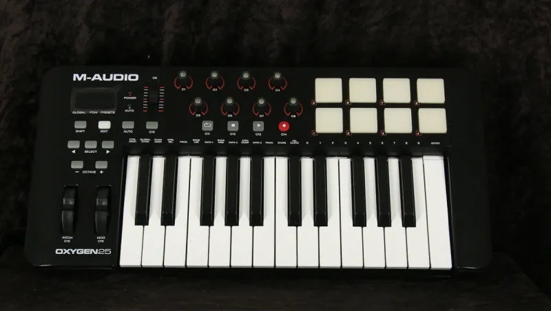 M-Audio Oxygen 25 MIDI kontroller
