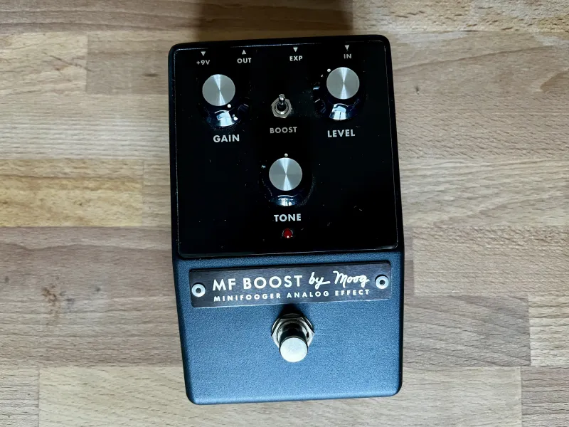 Moog MF Boost Effekt pedál