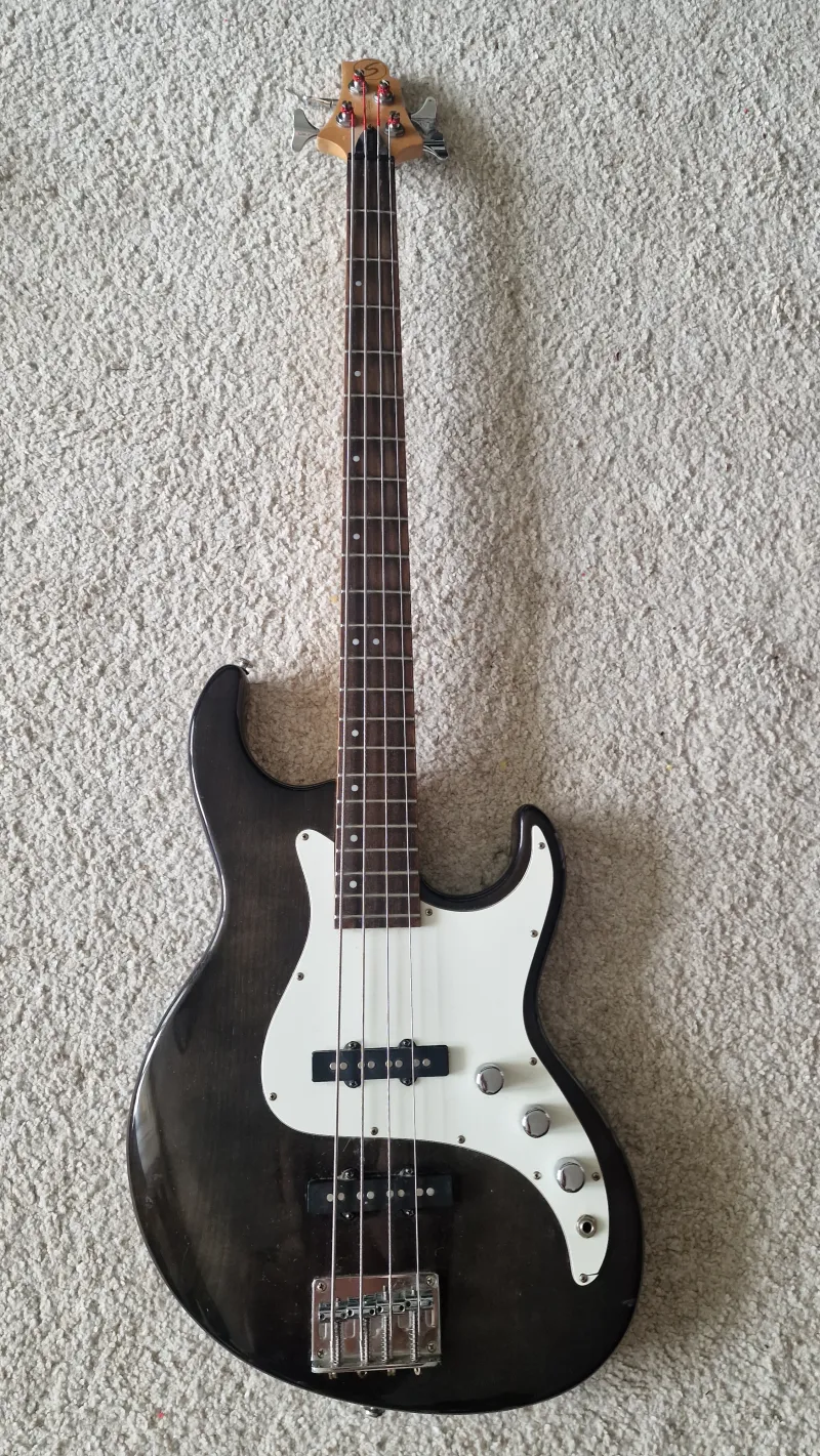 Samic Greg Bennett Fairlane Bajo eléctrico