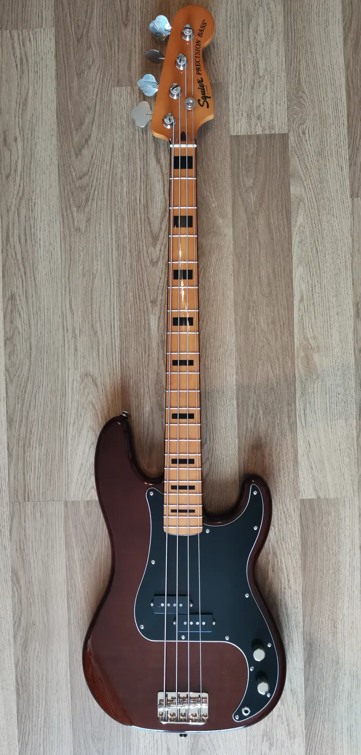 Squier Classic Vibe Precision 2020 Basszusgitár