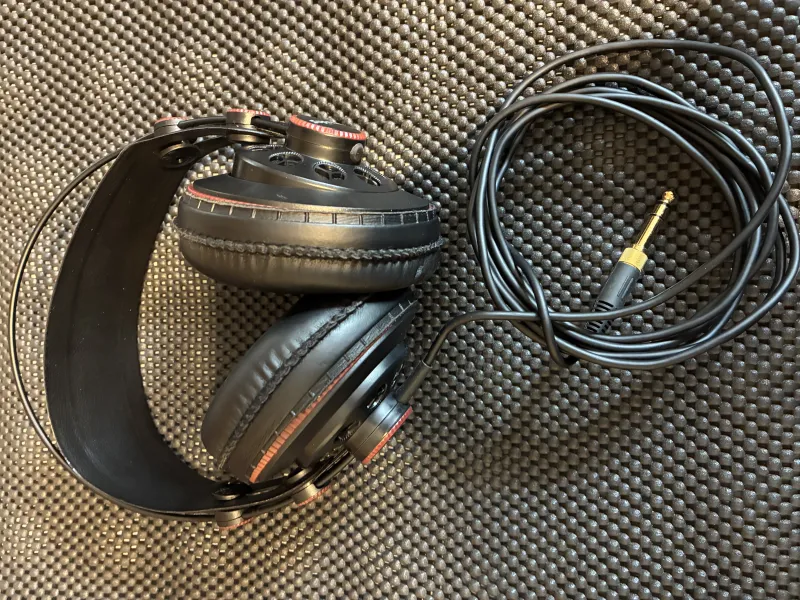 Superlux HD 681 Štúdiové slúchadlá