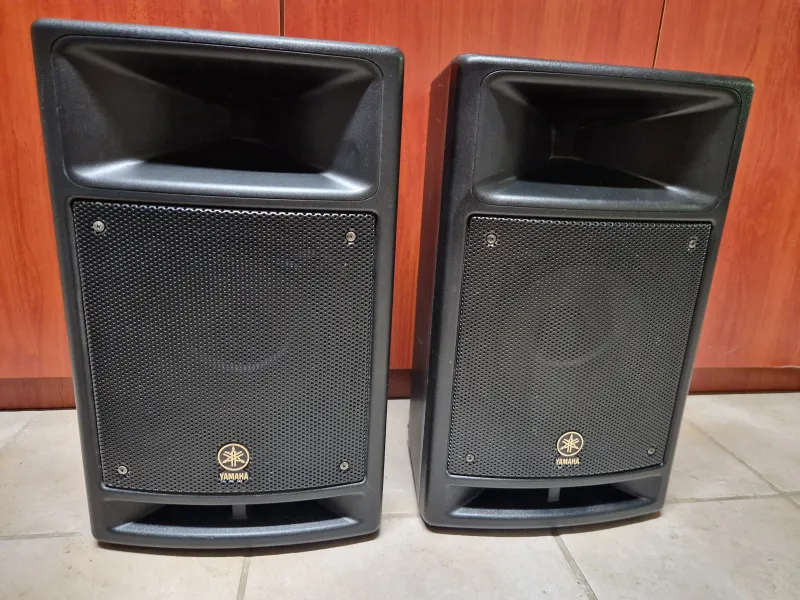 YAMAHA MSR100 ACTIVE Aktiver Lautsprecher