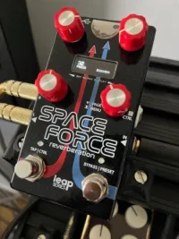 Alexander Space Force reverb Efektový pedál - Helmut Federte [Today, 10:48 am]