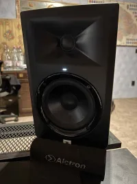JBL LSR305 MK1 Studiomonitor - Roland Sebestyén [Today, 9:27 pm]