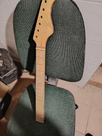 - Gitárnyak Elektromos gitár - Lőrincz Dávid [Ma, 11:14]