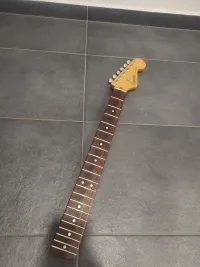 Squier Classic Vibe 60s Stratocaster Komponente - Admirális Generális [Today, 8:51 pm]