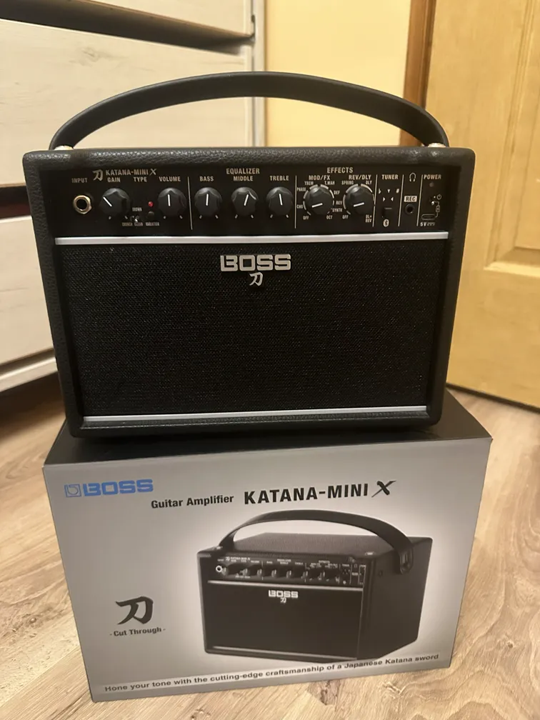 BOSS Katana Mini X Gitárkombó BOSS Katana Mini X Gitárkombó
