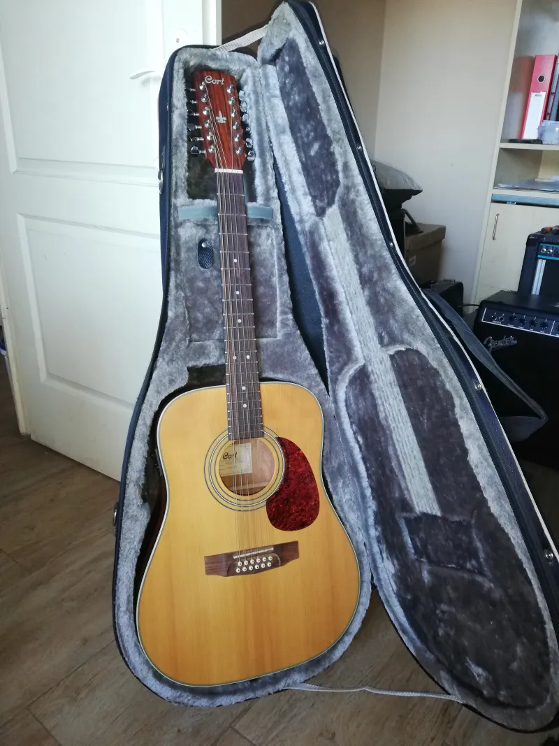 Cort EARTH-70-12E OP Elektroakusztikus gitár 12 húros Cort EARTH-70-12E OP Elektroakusztikus gitár 12 húros