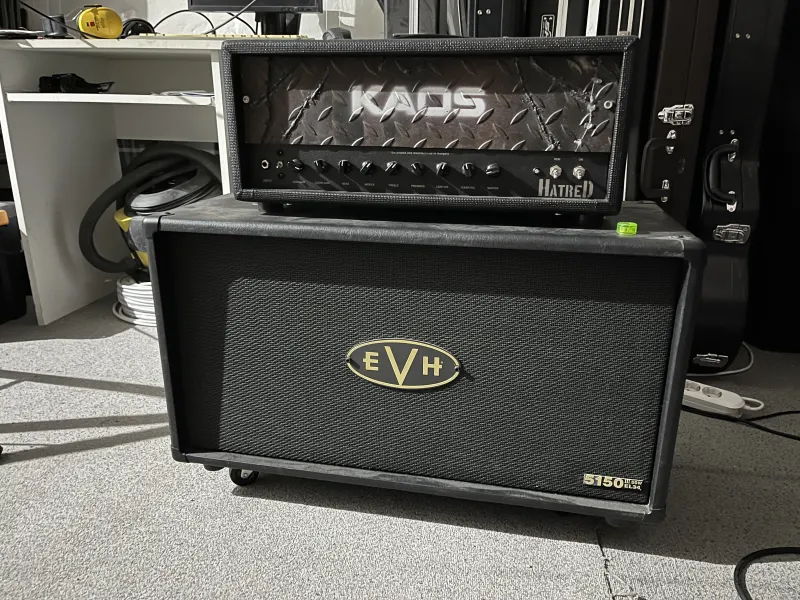 EVH 5150 III EL34 2x12 ST Cab BK Gitárláda