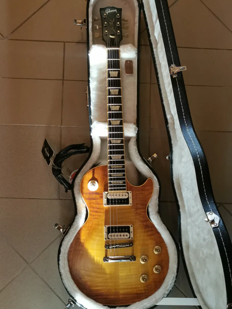 Gibson Les Paul Electric guitar